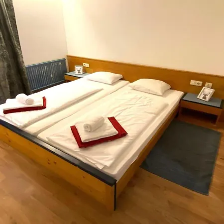 Spacious Holiday In Ferienhaus Zell am See