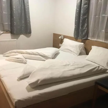 Spacious Holiday In Ferienhaus Zell am See